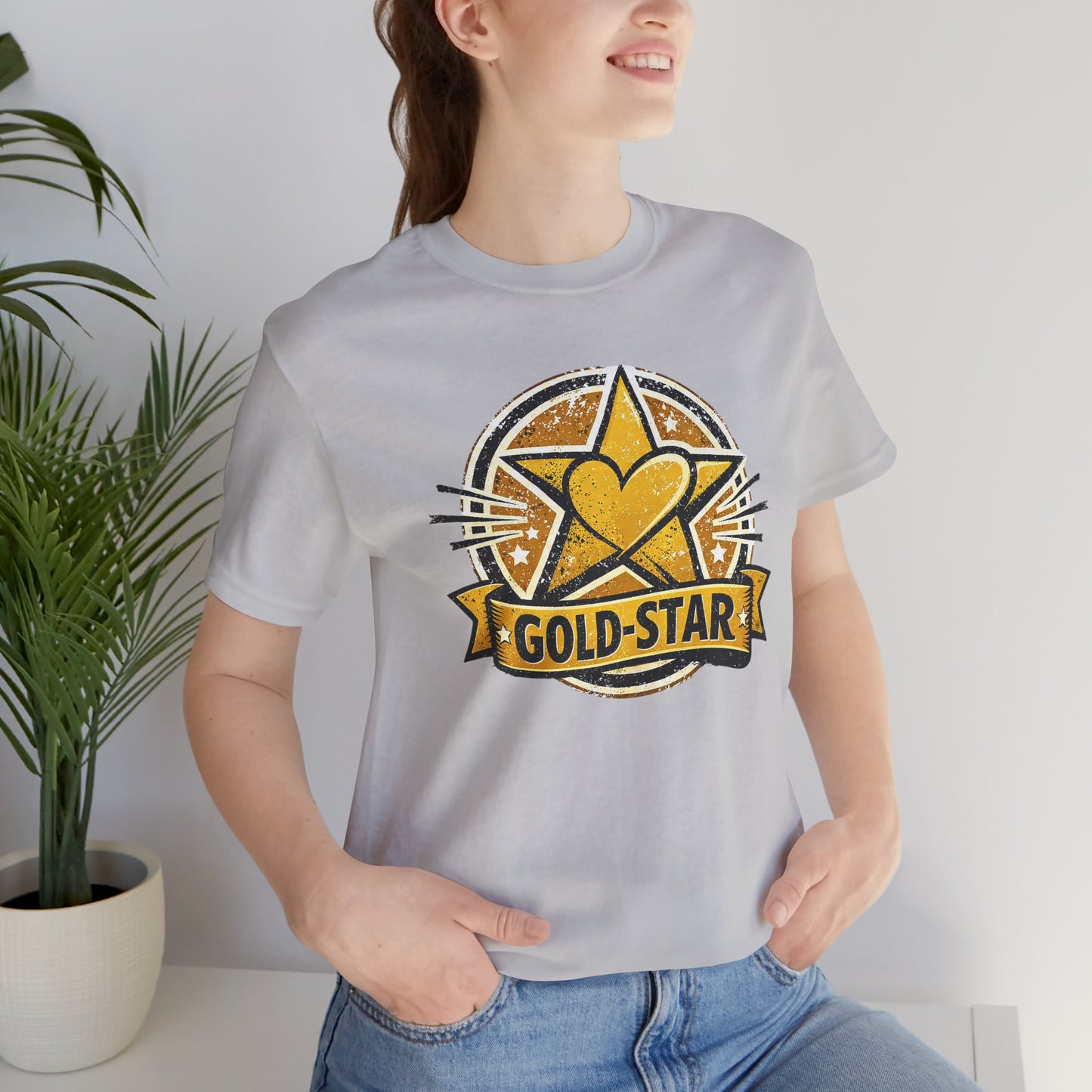 Gold-Star Graphic Tee – Bold Athletic Statement Shirt