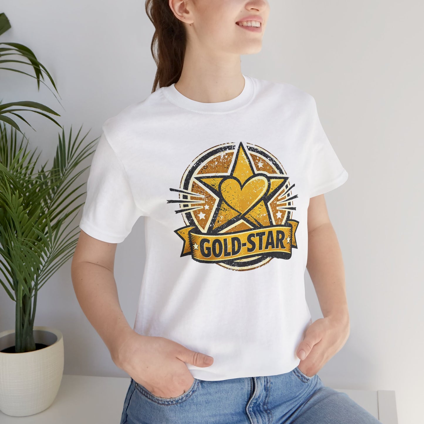 Gold-Star Graphic Tee – Bold Athletic Statement Shirt